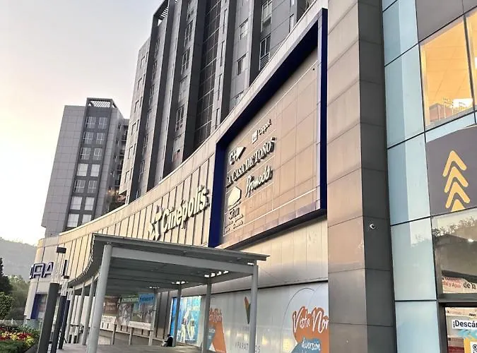 Entire Luxurious In Shopping Mall Mexico City