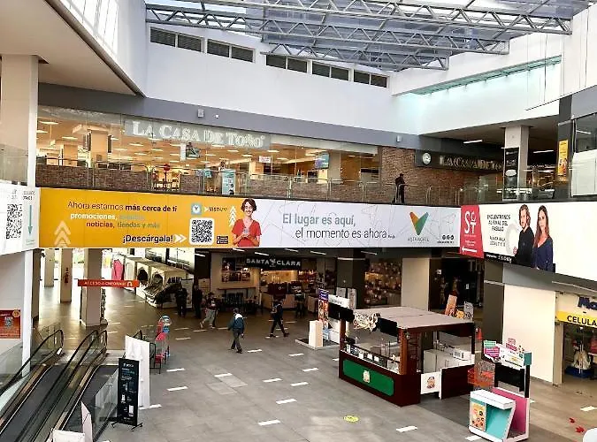 Entire Luxurious In Shopping Mall Apartment